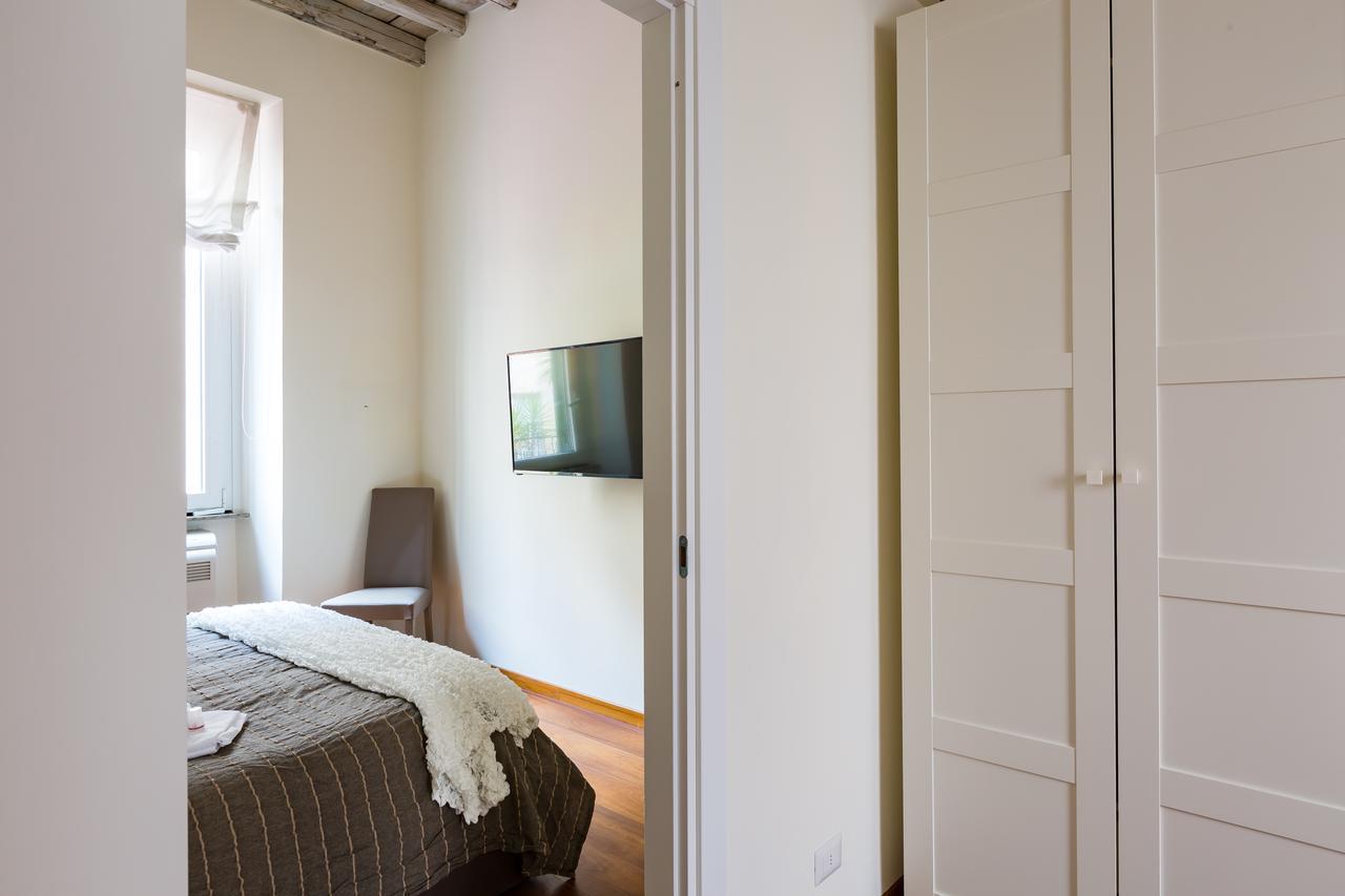The Royal Story Apartment Rome Bagian luar foto
